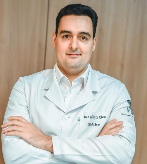 Dr. Luiz Fellipe Santiago — Oftalmologista